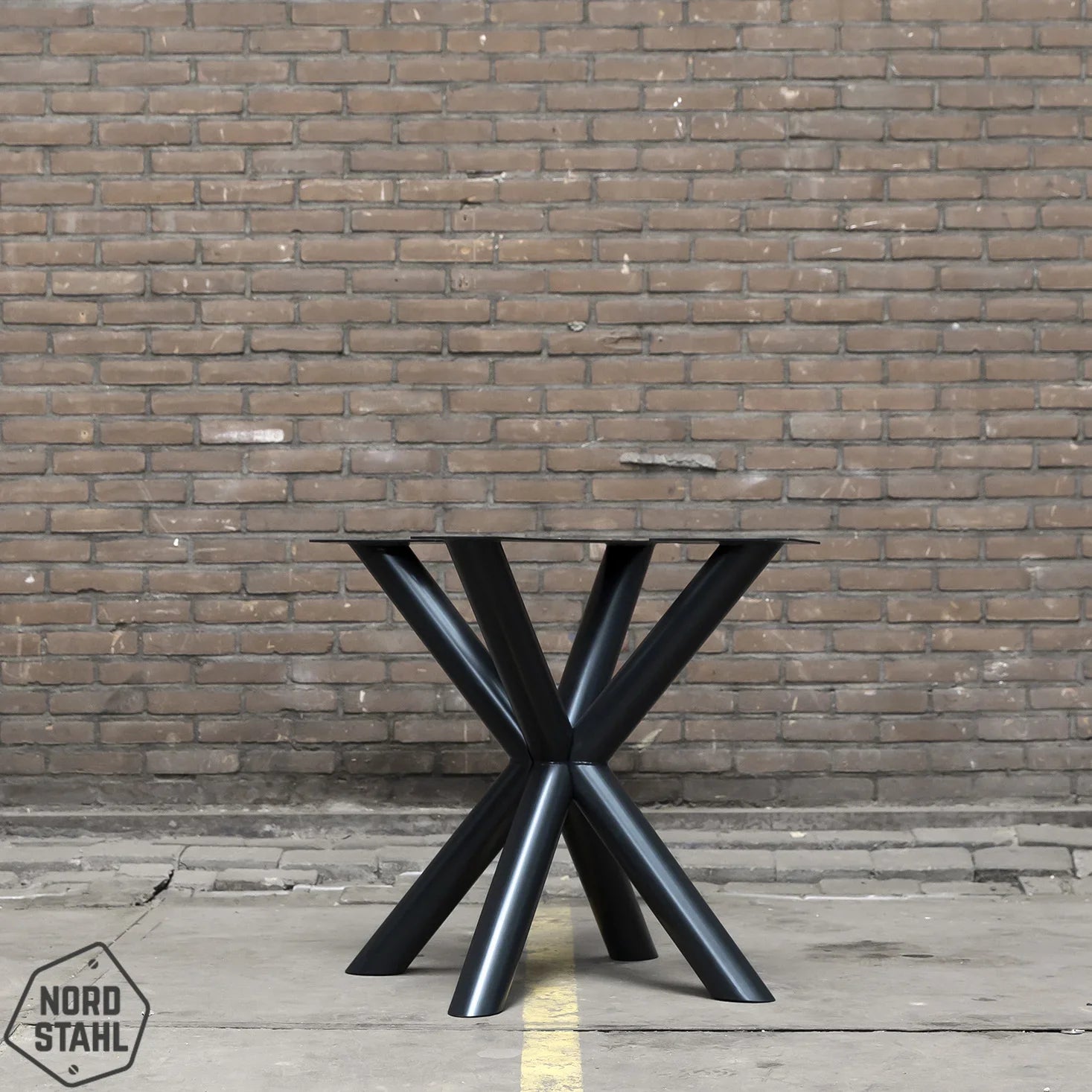 Nordstahl Double X round leg tafelpoten steel black