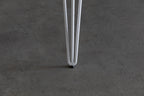 Detail van Nordstahl Hairpin tafelpoten wit