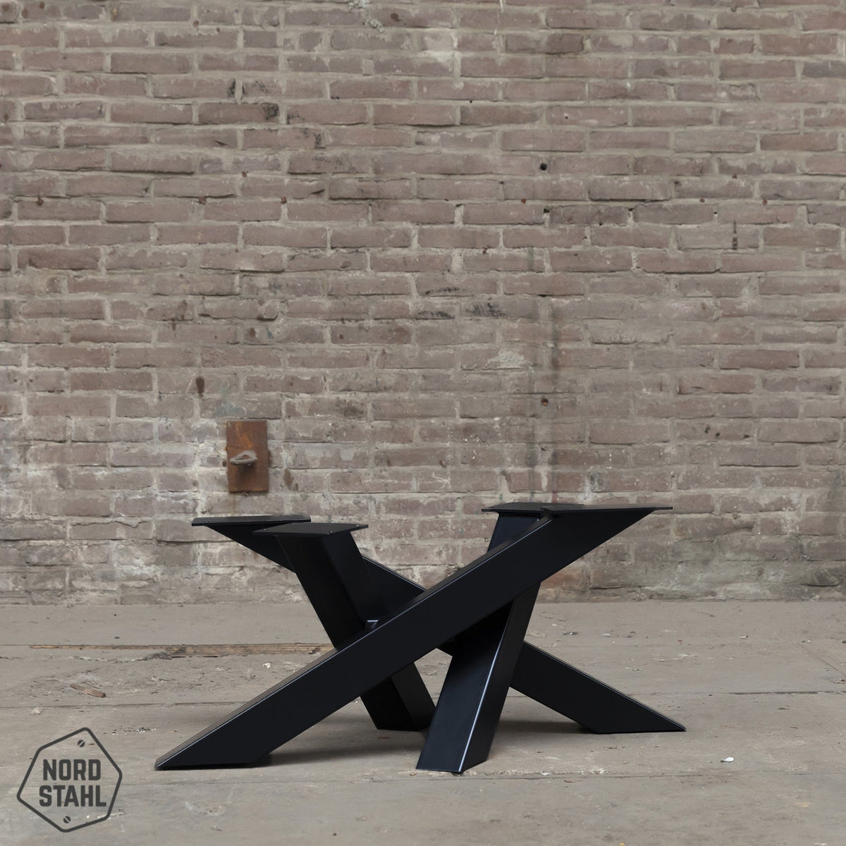 Nordstahl Twist coffee leg steel black