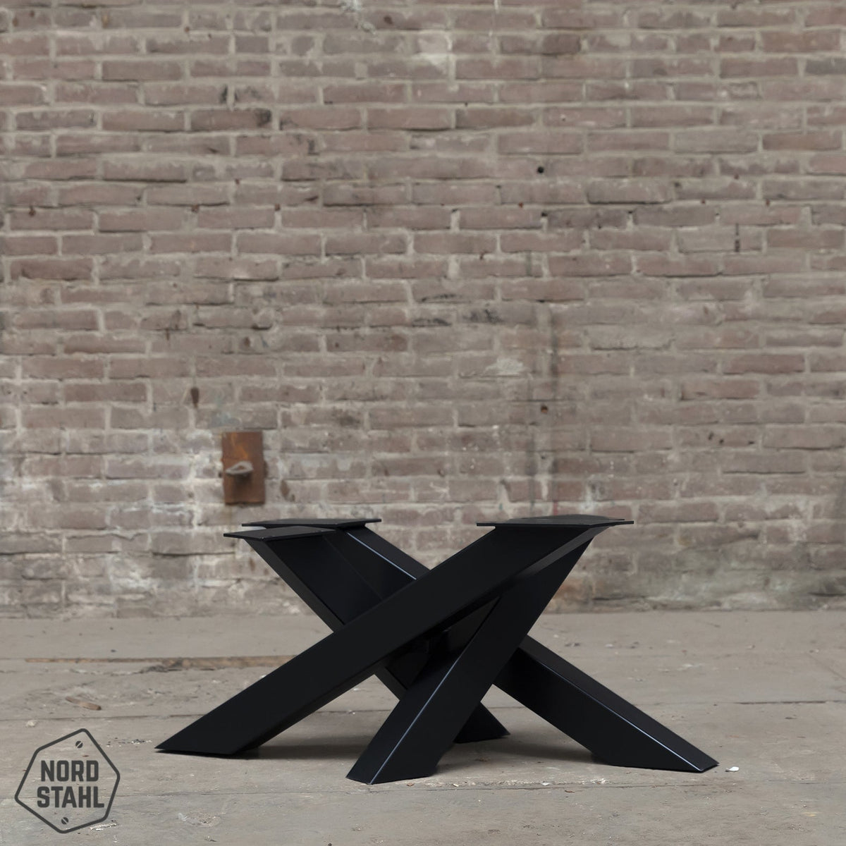 Zwarte Nordstahl Twist coffee leg