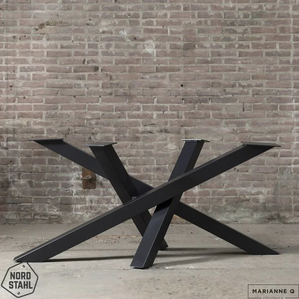 Nordstahl Twist leg tafelpoten steel black