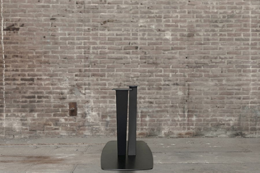 Detail van Nordstahl V leg heavy steel black