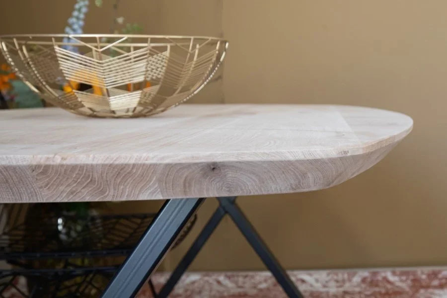 Nordstahl X leg small uneven tafelpoten in interieur