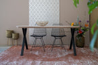 Nordstahl X leg small uneven tafelpoten in modern interieur